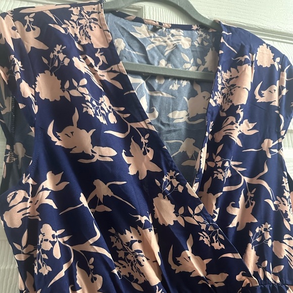 NWOT Floral Maxi Dress Size XL - Picture 2 of 9